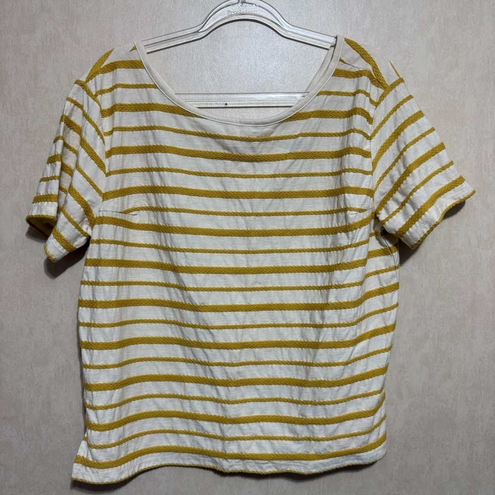 Old Navy Embroidered Striped Button Back Knit Top Yellow Cream Tee - Picture 2 of 6
